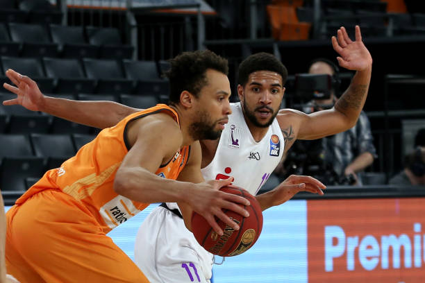 对于赫罗纳 对于赫罗纳